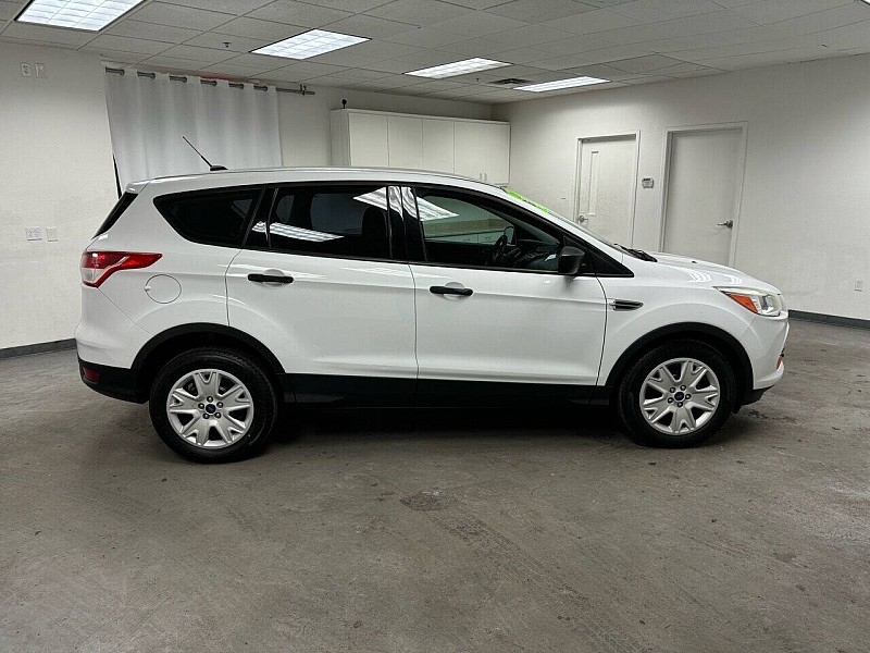 Vehicle image 4 of 32