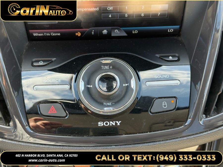 Vehicle image 27 of 33