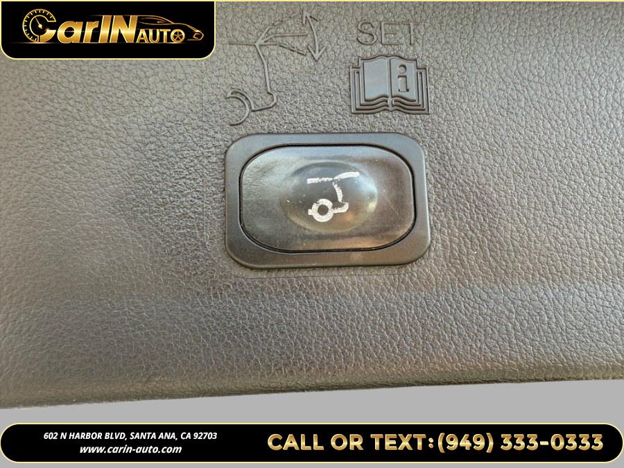 Vehicle image 32 of 33