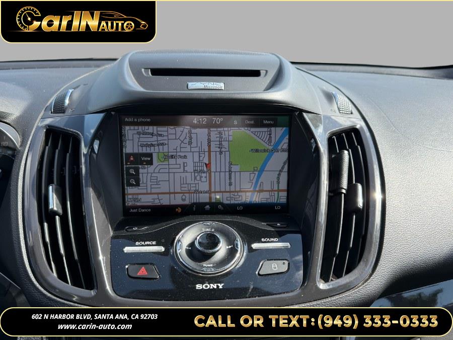 Vehicle image 25 of 33