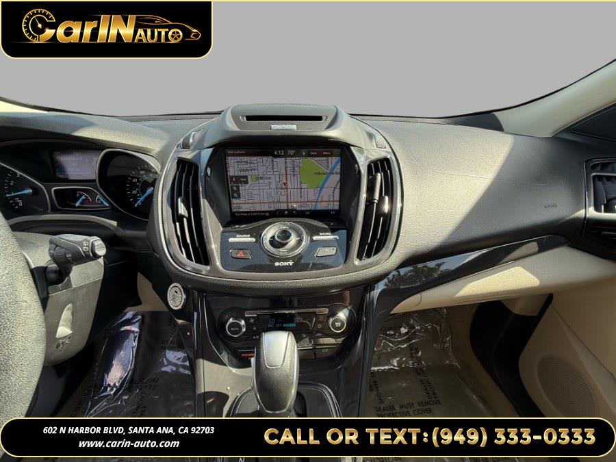 Vehicle image 24 of 33