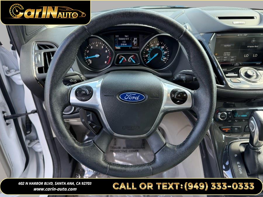 Vehicle image 22 of 33