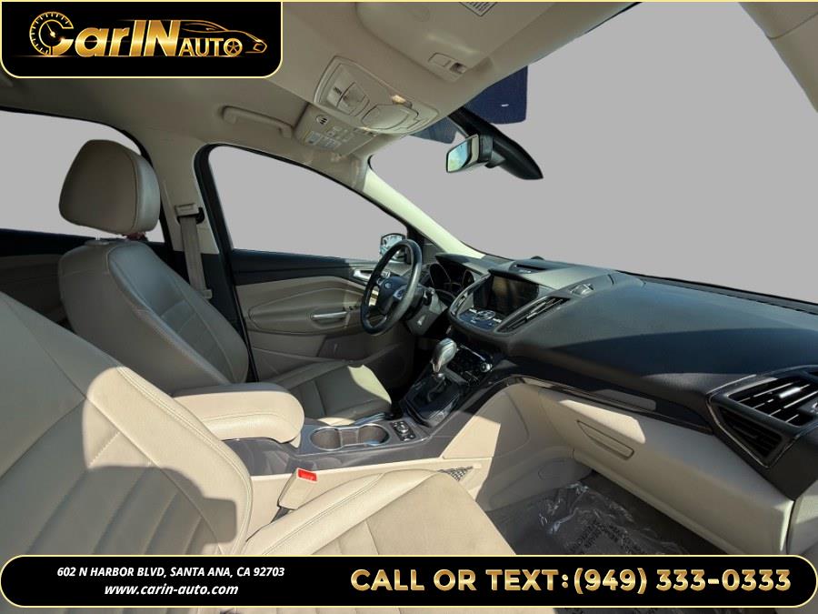 Vehicle image 12 of 33