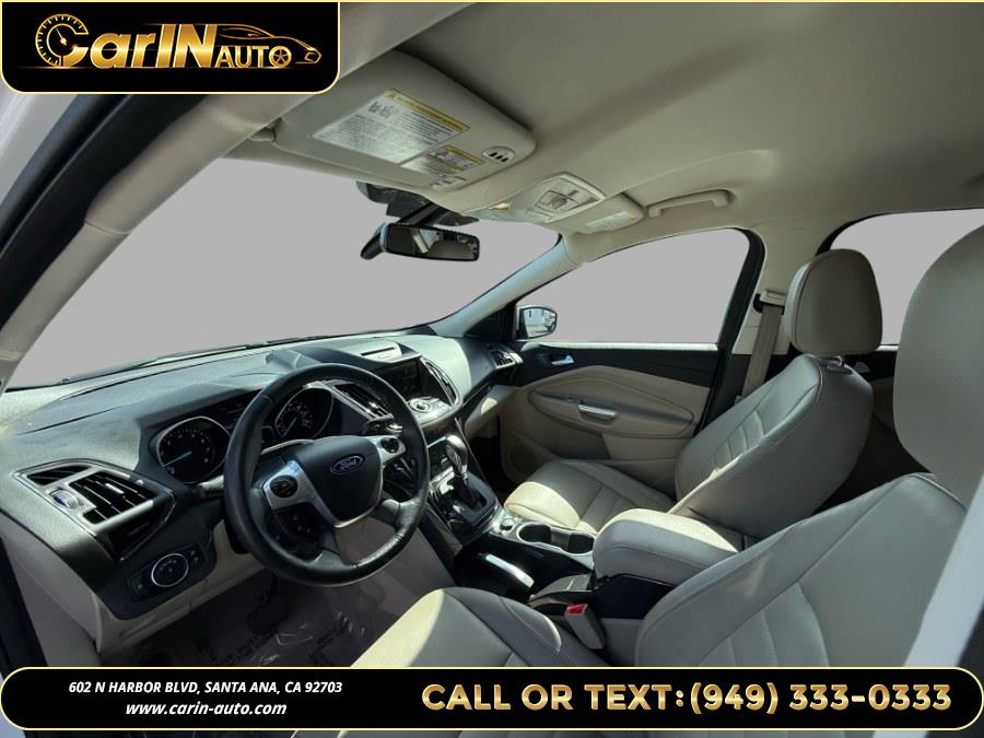Vehicle image 9 of 33