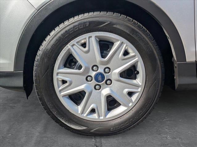 Vehicle image 10 of 24