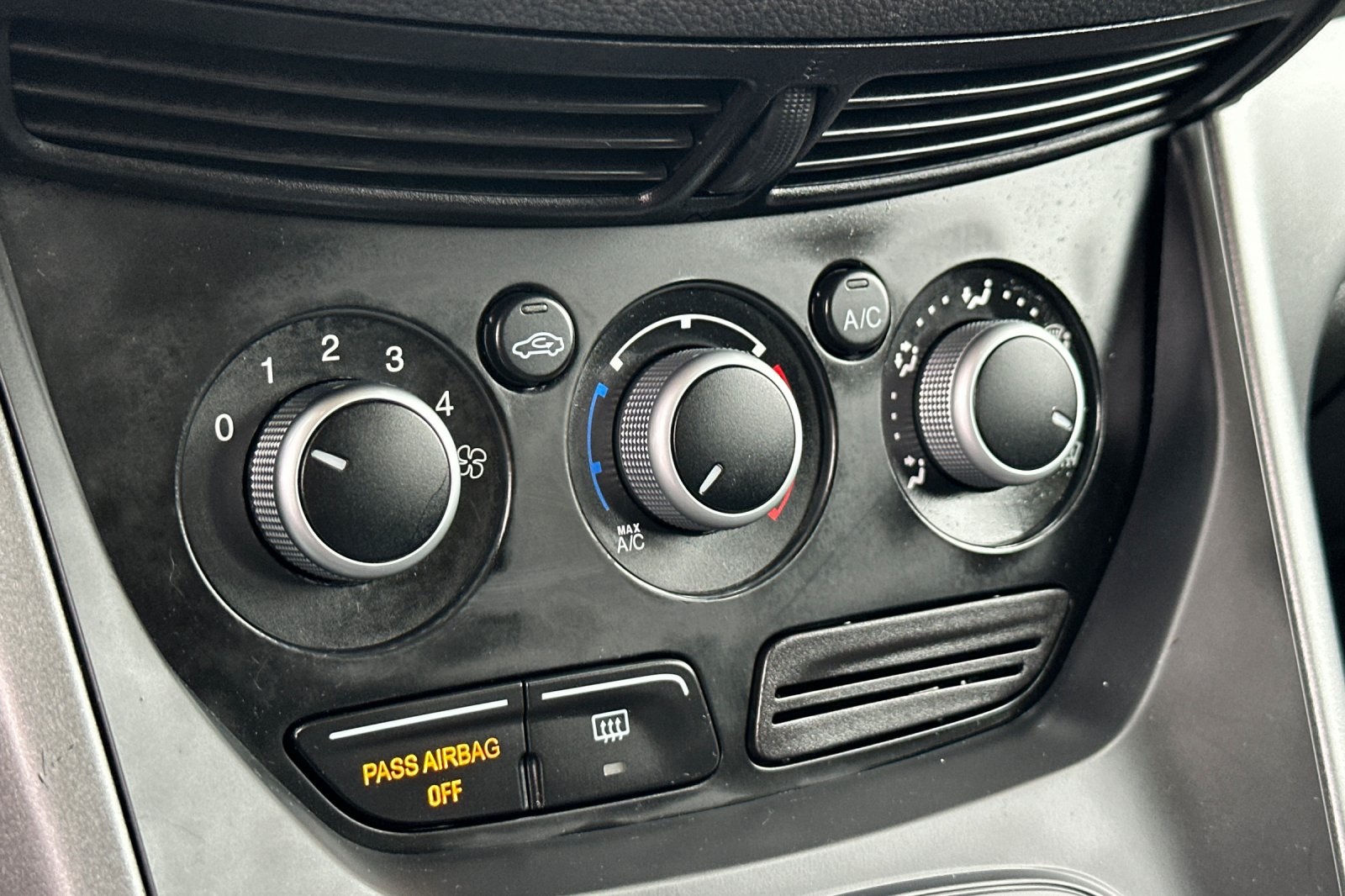 Vehicle image 20 of 33