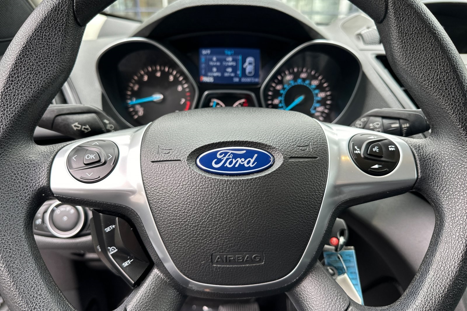 Vehicle image 22 of 33