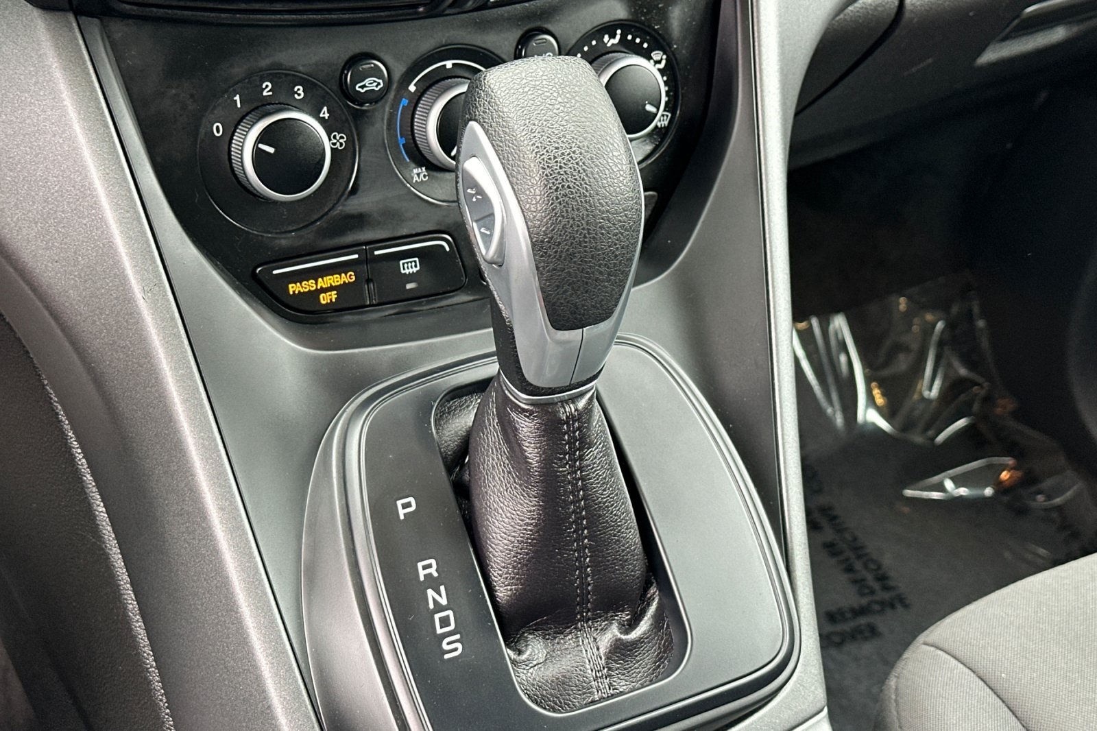 Vehicle image 21 of 33