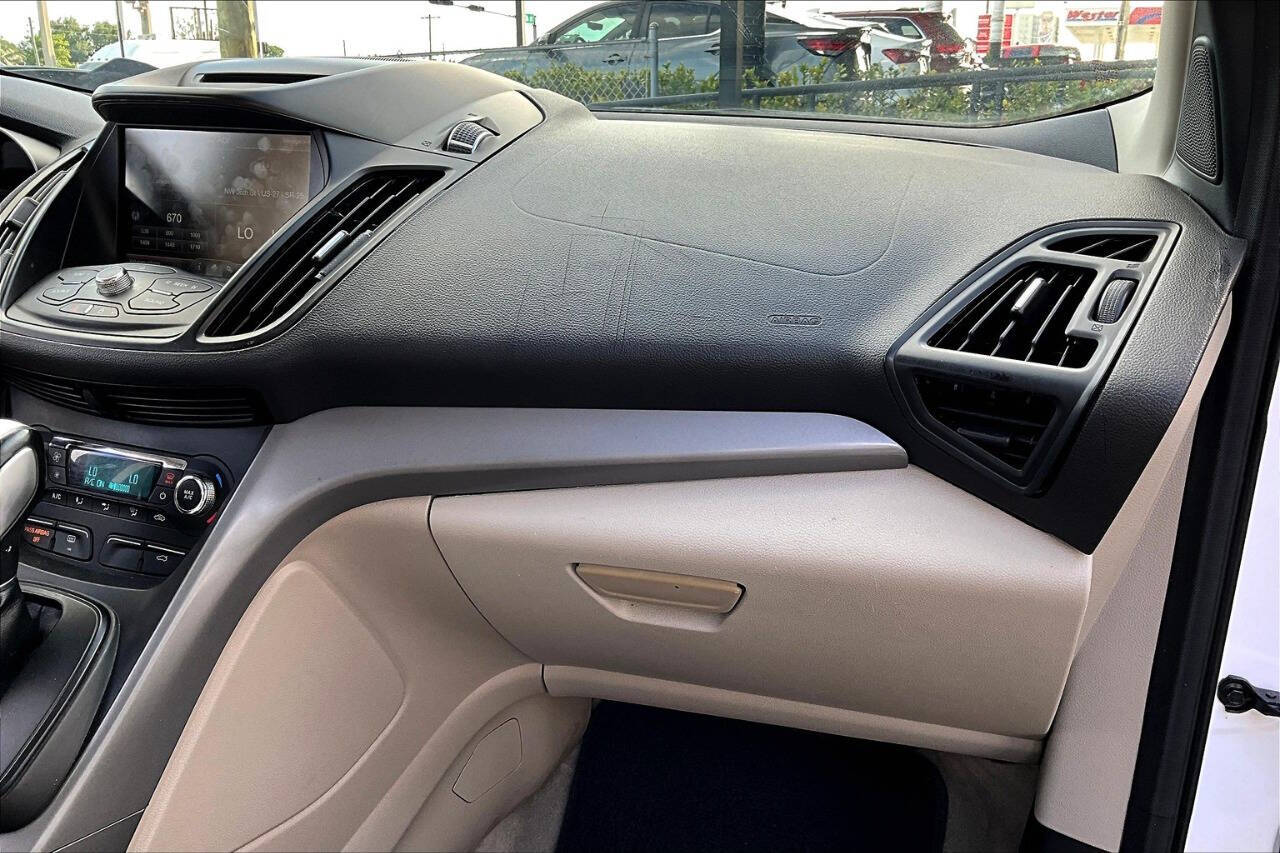 Vehicle image 15 of 33