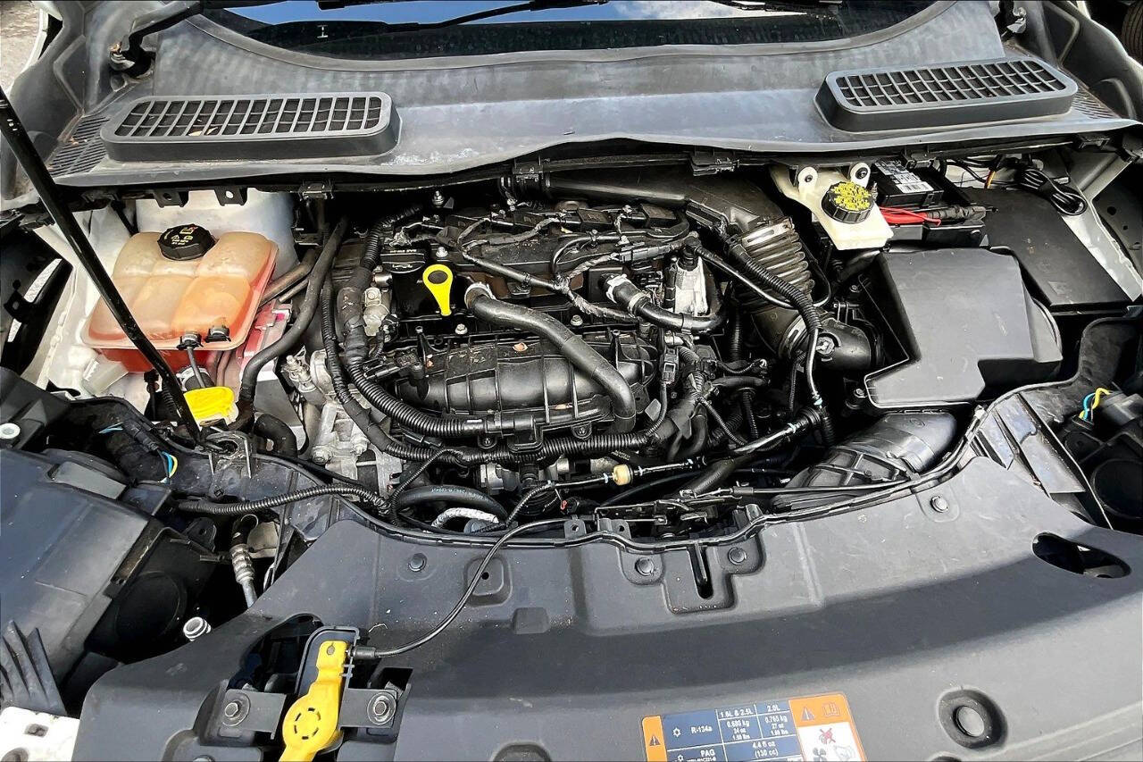 Vehicle image 13 of 33