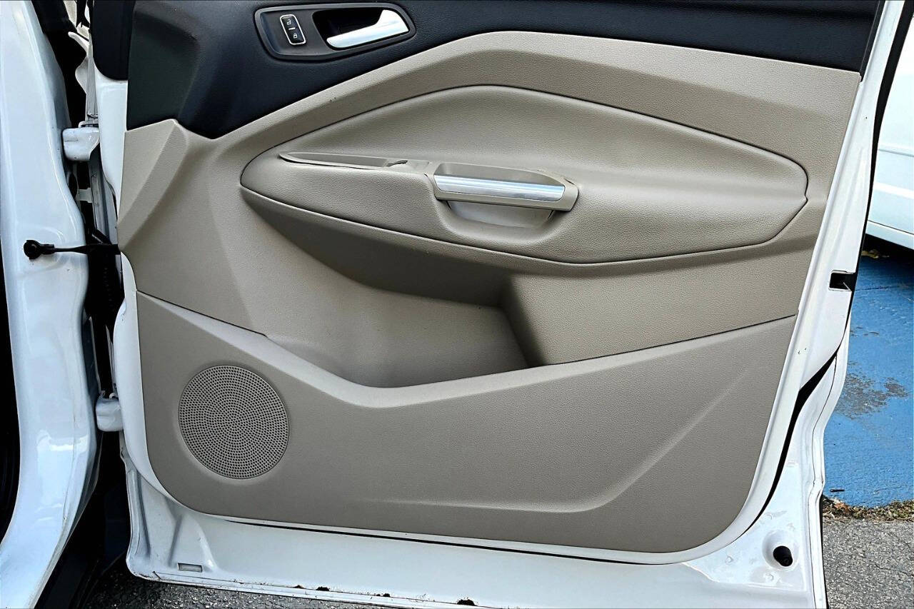 Vehicle image 23 of 33