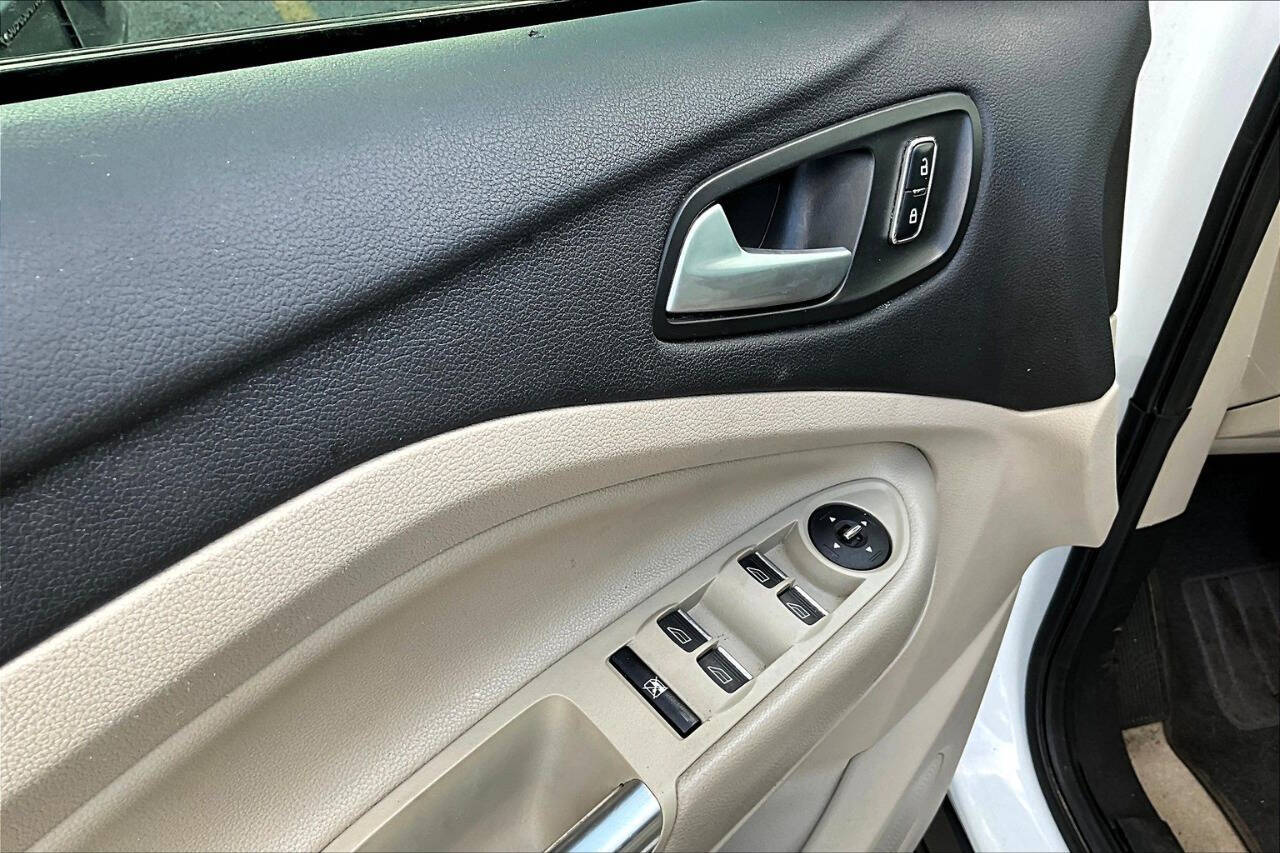 Vehicle image 32 of 33