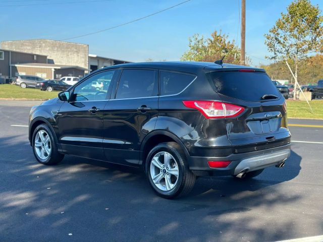 Vehicle image 10 of 82