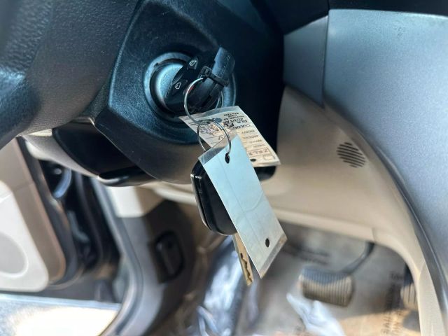 Vehicle image 39 of 82