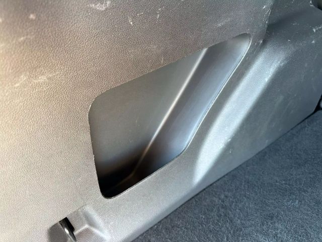 Vehicle image 15 of 82