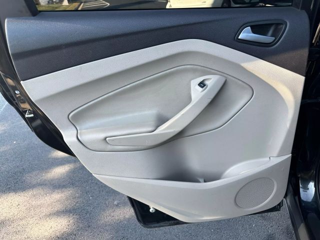 Vehicle image 53 of 82