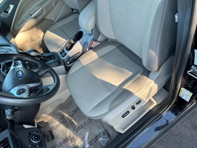 Vehicle image 29 of 82