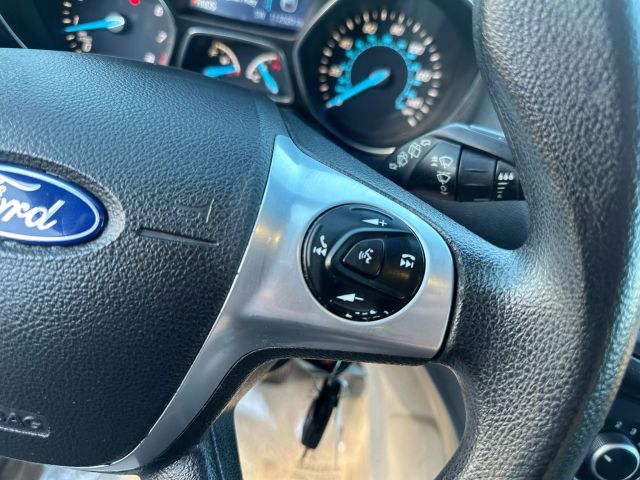 Vehicle image 32 of 82