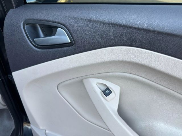 Vehicle image 65 of 82
