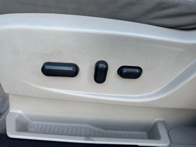 Vehicle image 26 of 82