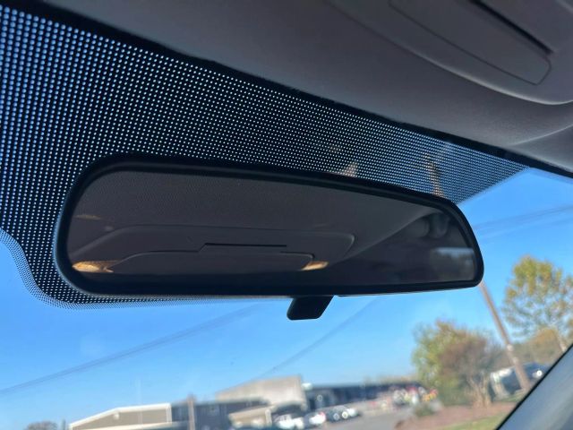 Vehicle image 46 of 82