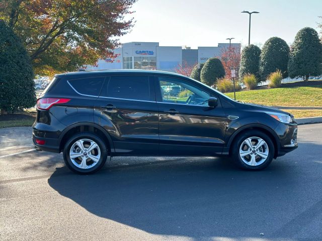 Vehicle image 6 of 82