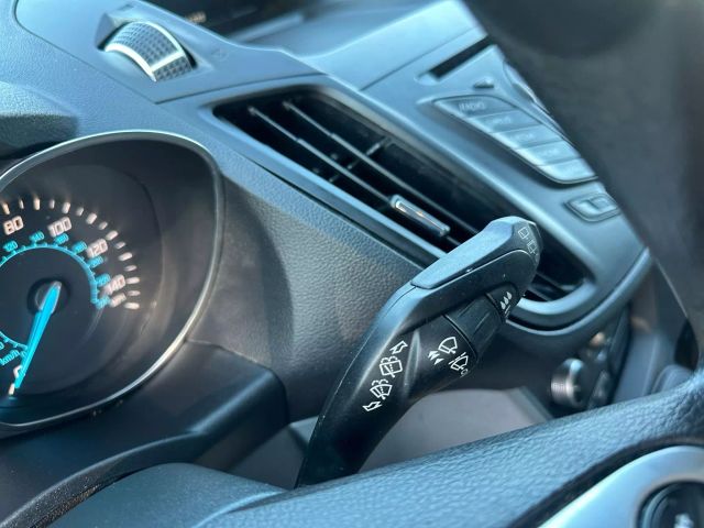 Vehicle image 33 of 82