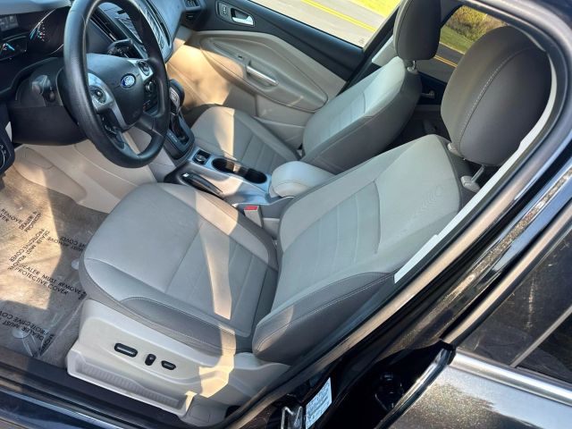 Vehicle image 27 of 82