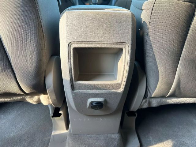 Vehicle image 61 of 82