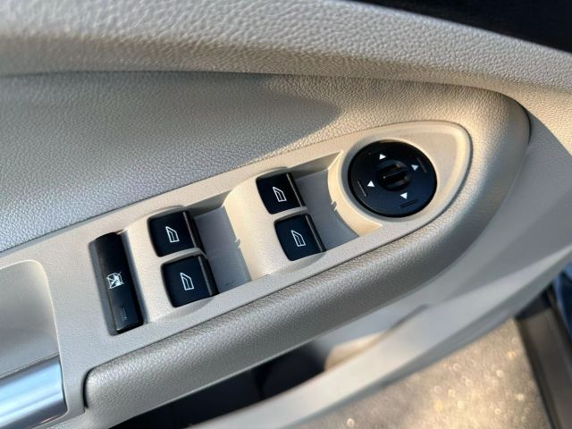 Vehicle image 24 of 82