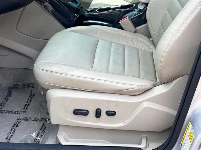 Vehicle image 15 of 34