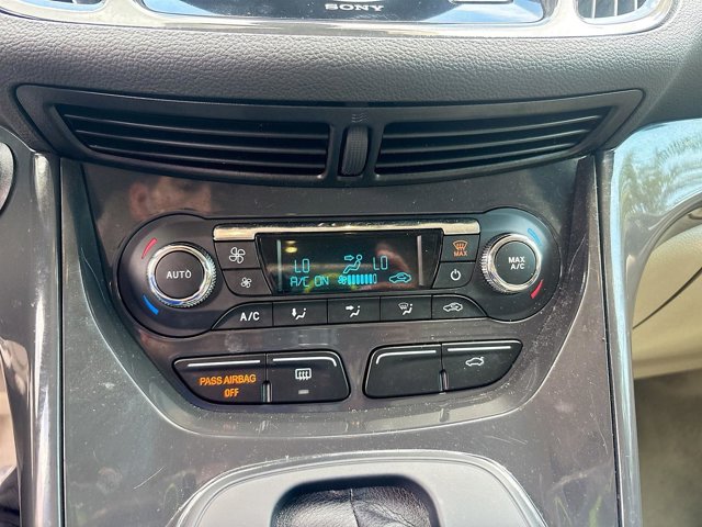 Vehicle image 24 of 34