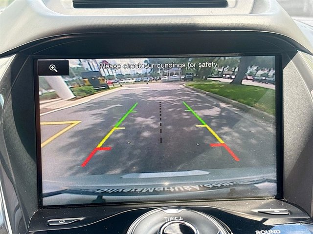 Vehicle image 23 of 34