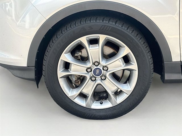 Vehicle image 10 of 34