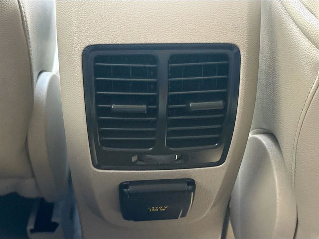 Vehicle image 28 of 34