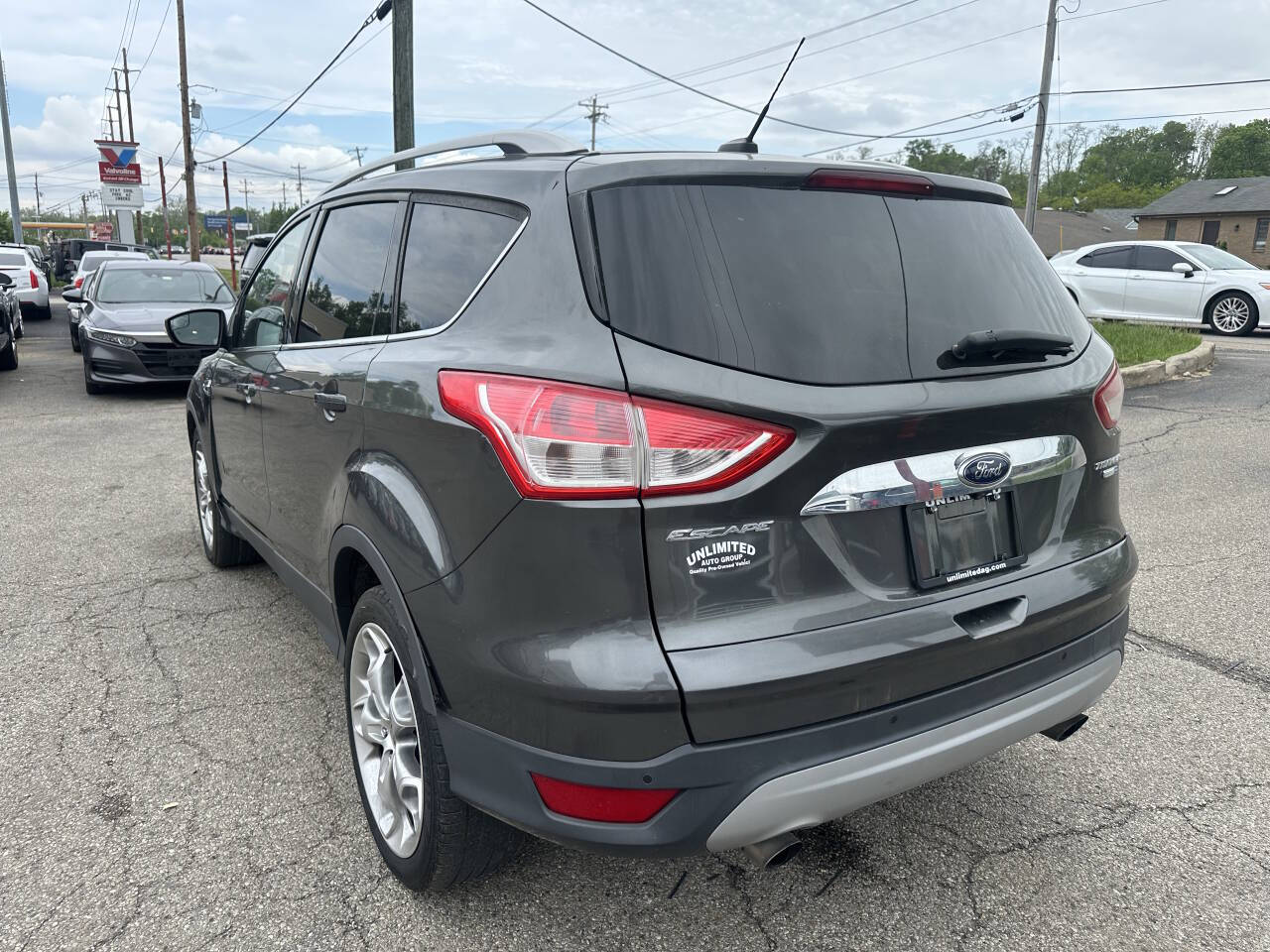 Vehicle image 10 of 24
