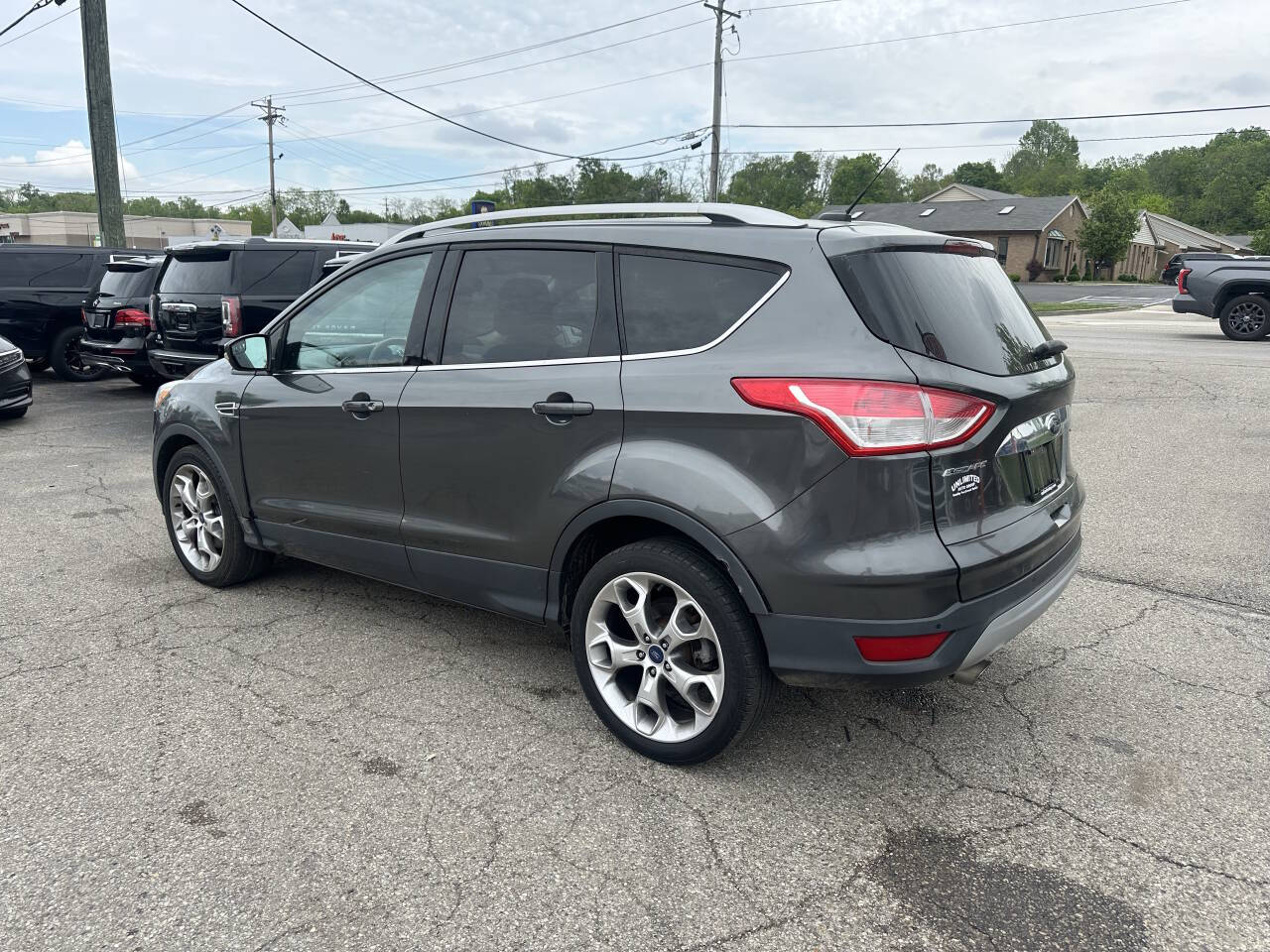 Vehicle image 9 of 24