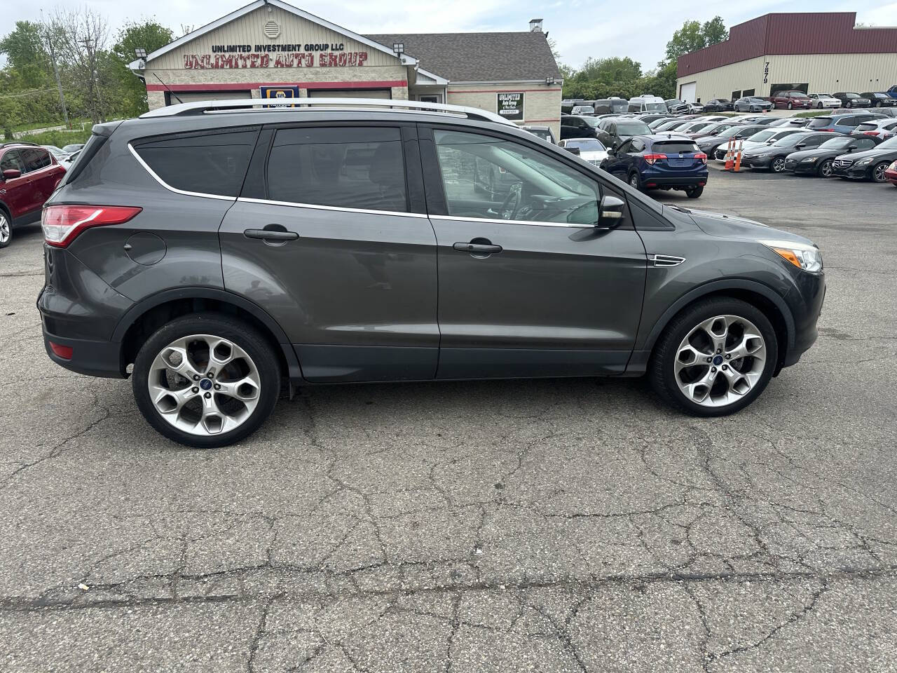 Vehicle image 6 of 24