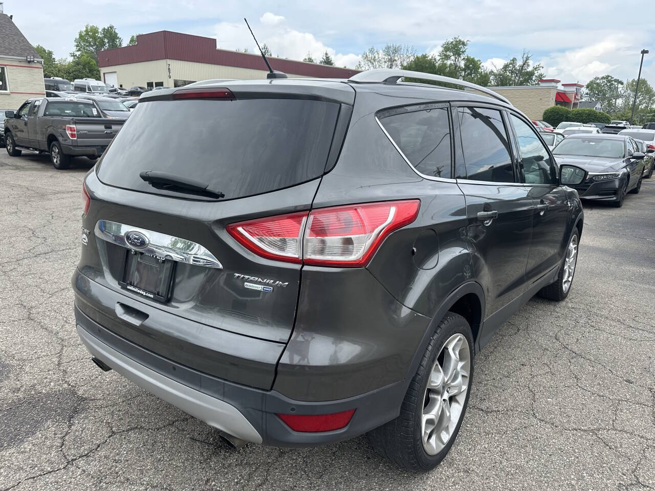 Vehicle image 8 of 24