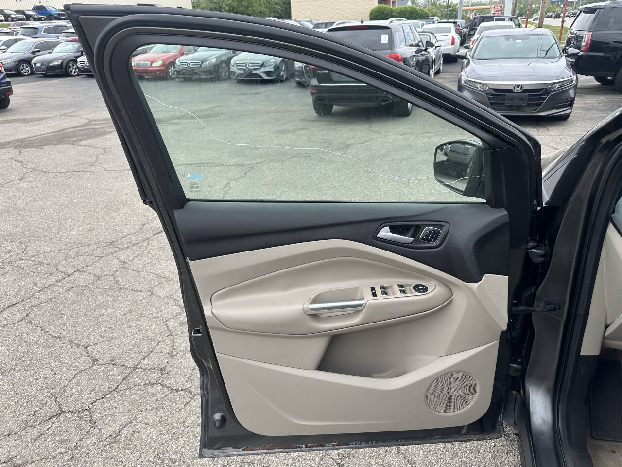 Vehicle image 13 of 24