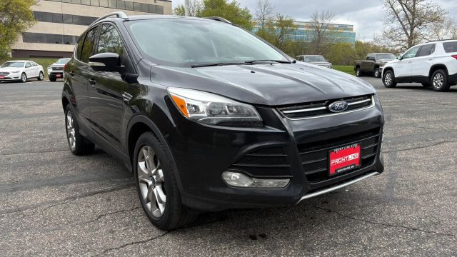 2015 Ford Escape Titanium Image 2 of 30