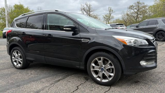 2015 Ford Escape Titanium Image 3 of 30