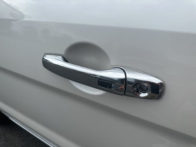 Vehicle image 26 of 54