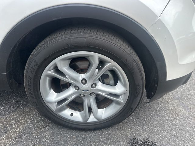 Vehicle image 6 of 54