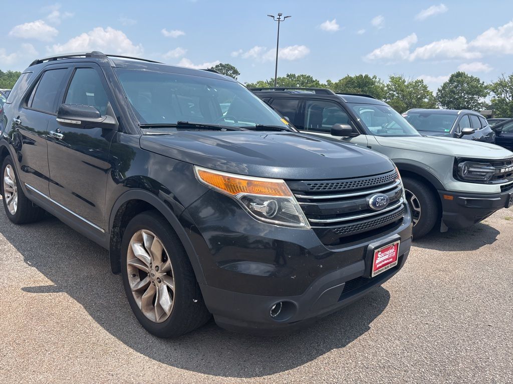 Vehicle image 4 of 18