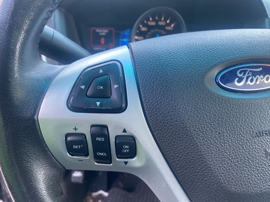 Vehicle image 11 of 18
