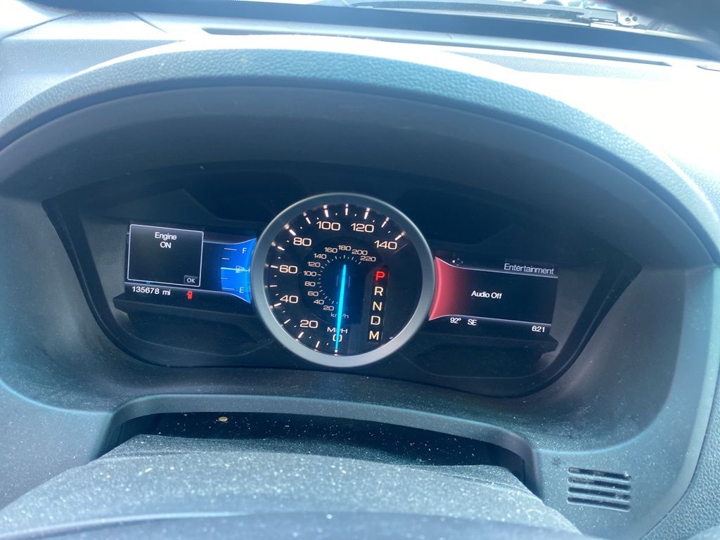 Vehicle image 10 of 18