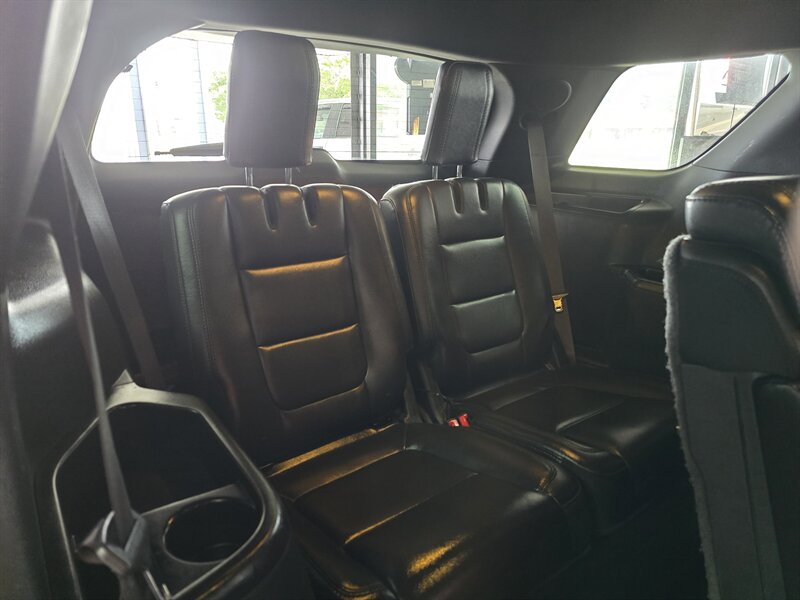 Vehicle image 22 of 40
