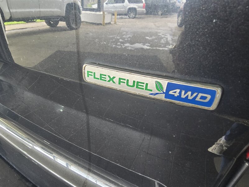 Vehicle image 35 of 40