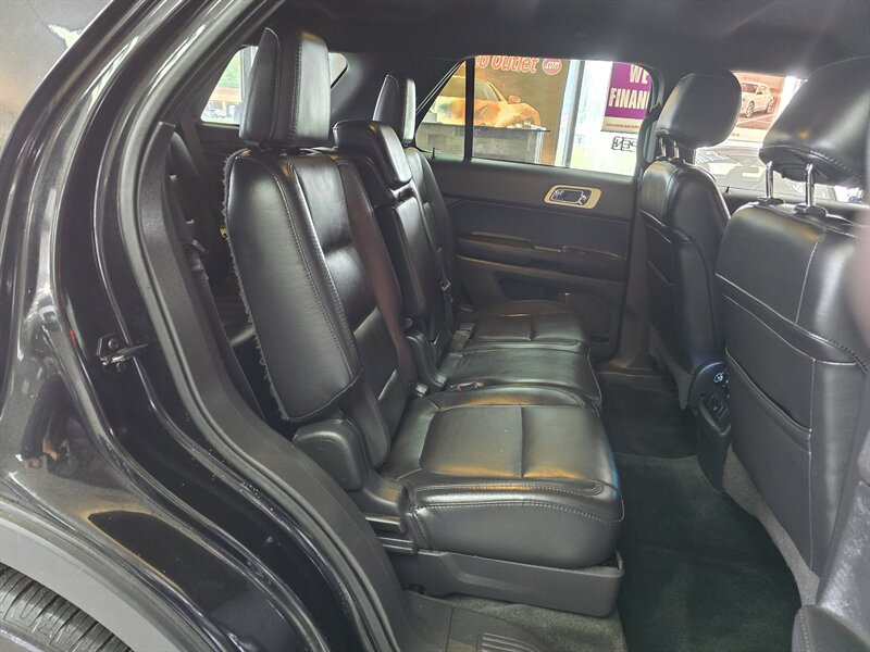 Vehicle image 21 of 40